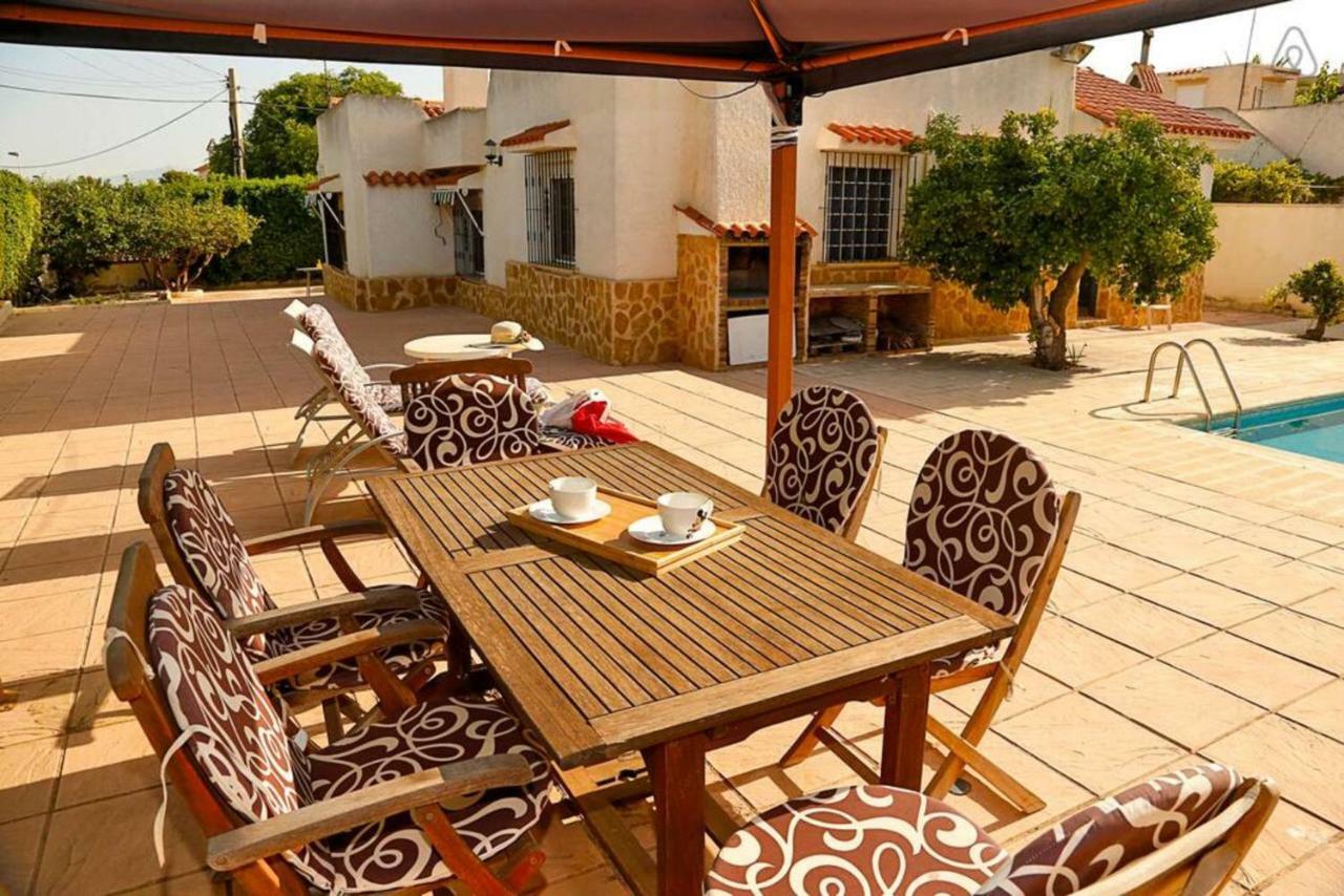 Arenales Great Home With Ac, Pool And Barbecue Arenales del Sol Kültér fotó